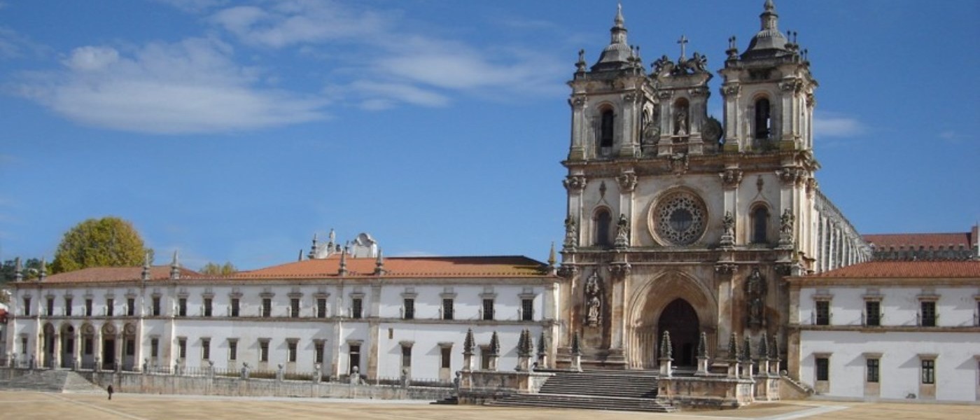 Abertura - Mosteiro de Alcobaça (1400 x 730)