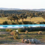 piscina sob o campo